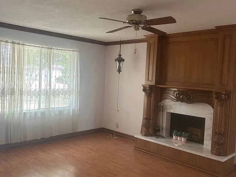 2407 W Le Marche Ave — Photo 5