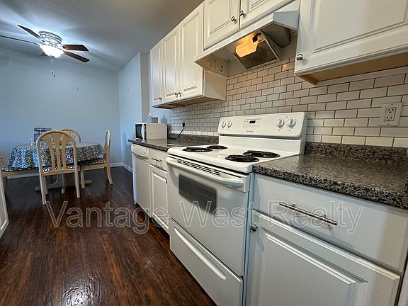 3rd image of 3160 De Montreuil Ct Unit 411