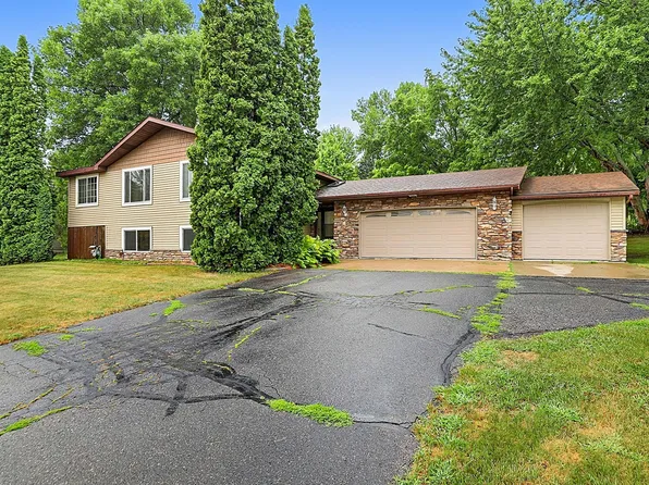15 14th Ave S, Cold Spring, MN 56320