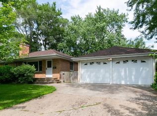 7021 Clinton Ave, Minneapolis, MN 55423