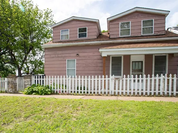 8423 Water St, Saint Louis, MO 63111