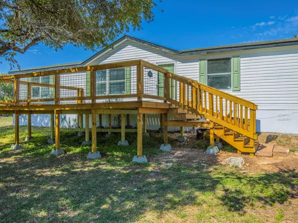 1145 Wayne Ridge Dr, San Marcos, TX 78666