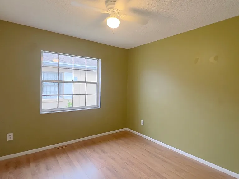 1352 Sophie Blvd — Photo 12