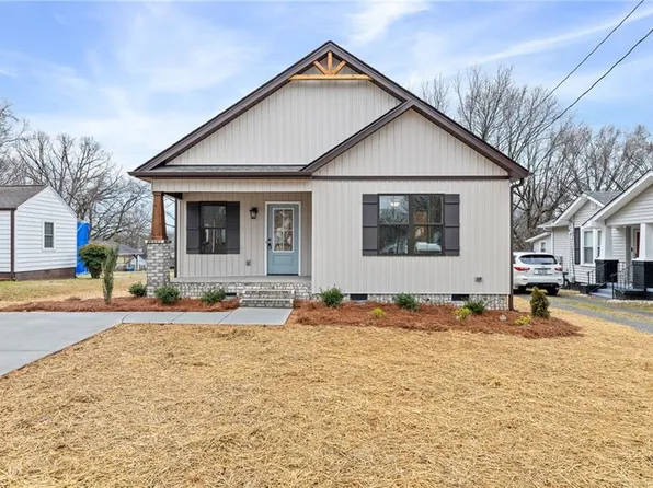 1007 Wentworth St, Reidsville, NC 27320