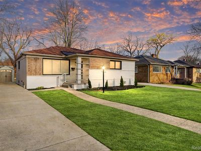 21930 Marlow Ave, Oak Park, MI, 48237