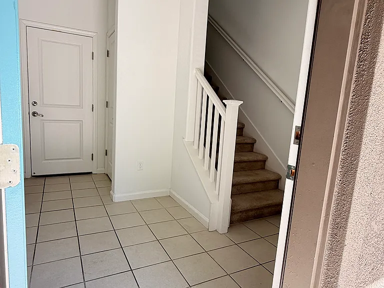 3931 Meridian St — Photo 2