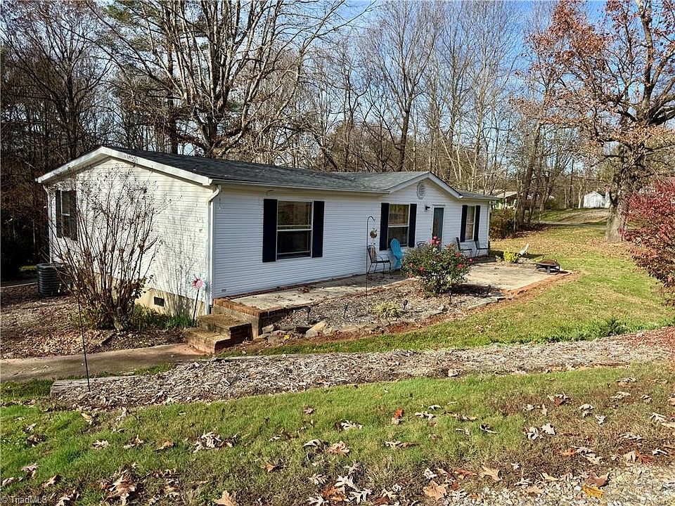 1st image of 632 Nelson Ln