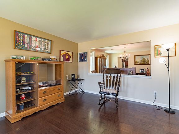 5th image of 549 Pineberry Ct
