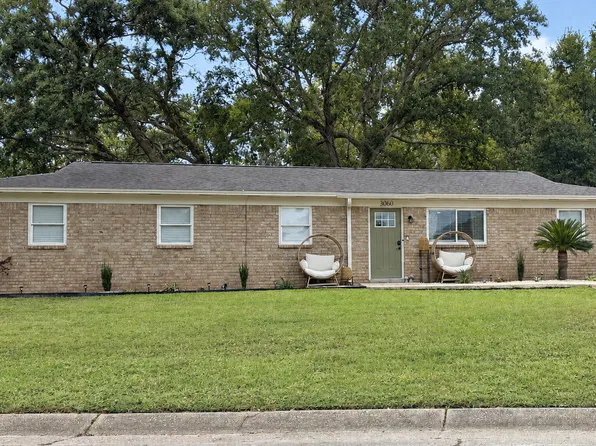 3060 Panama Dr, Pensacola, FL 32526