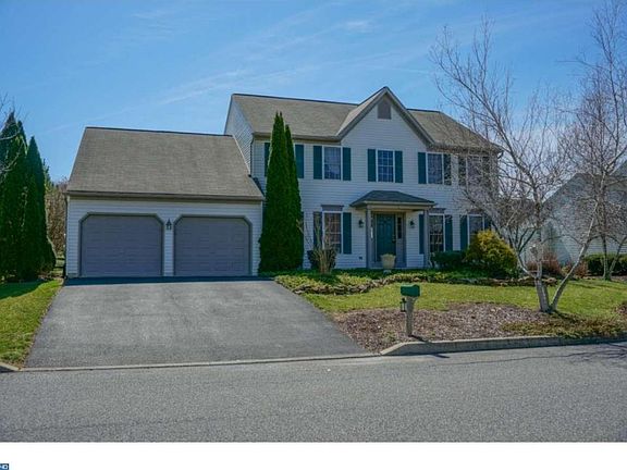 2nd image of 42 Pennwood Dr
