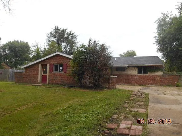 281 Edgehill Dr photo 1