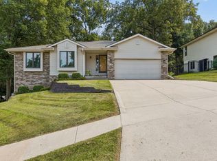 109 Fox Haven Dr, Council Bluffs, IA 51503