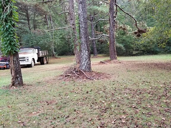 4th image of 18 Sulpher Springs Dr