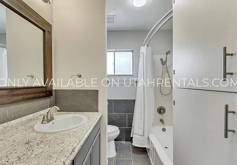 639 N 600 W — Photo 14