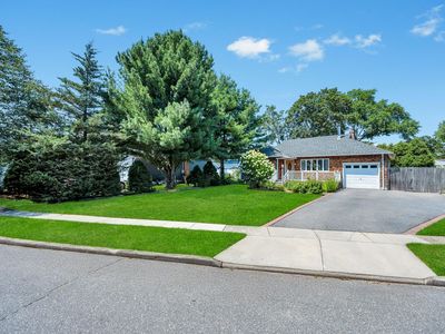 57 Clinton Street, Babylon, NY, 11702