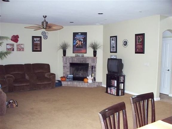 2nd image of 1634 Dorothy Ln