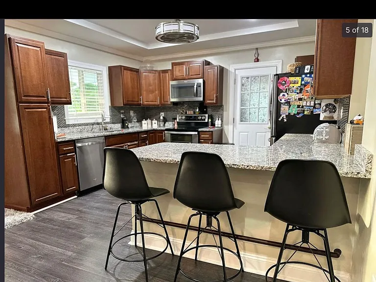 2535 Barracks Rd — Photo 9