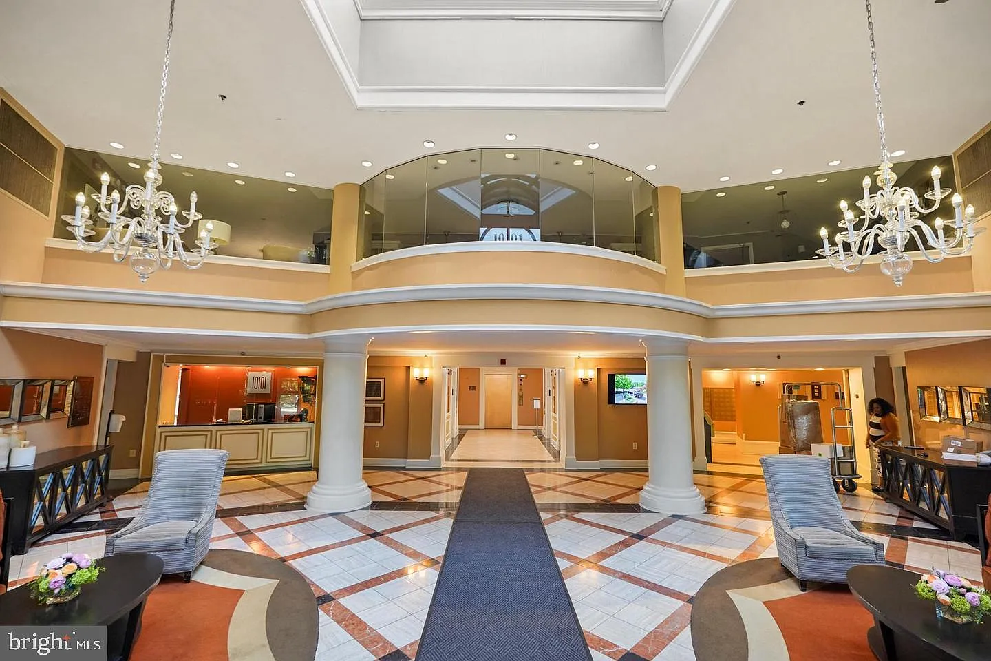 1 bed, 1.0 bath, 925 sqft, $2,250 — Photo 2