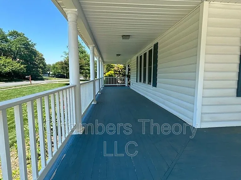 5827 Wessex Ln — Photo 15