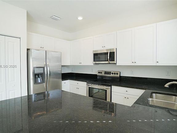 4th image of 11214 SW 249th St