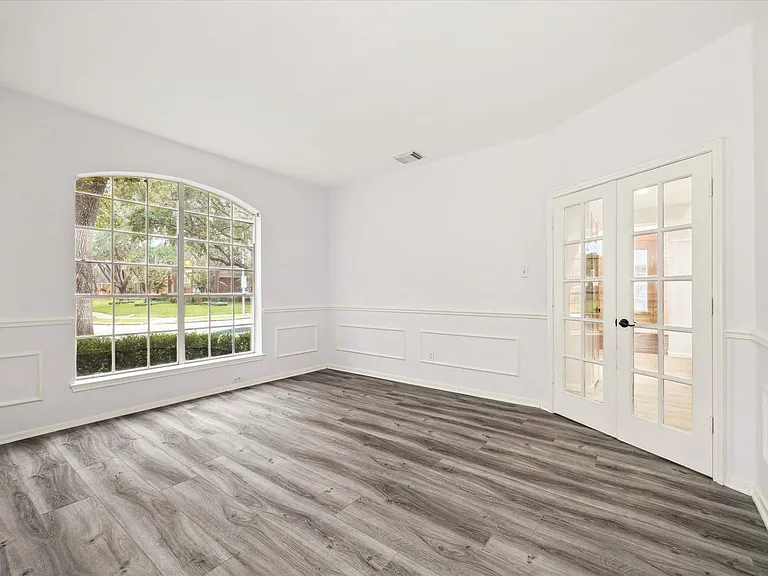 2715 Oakland Dr — Photo 17