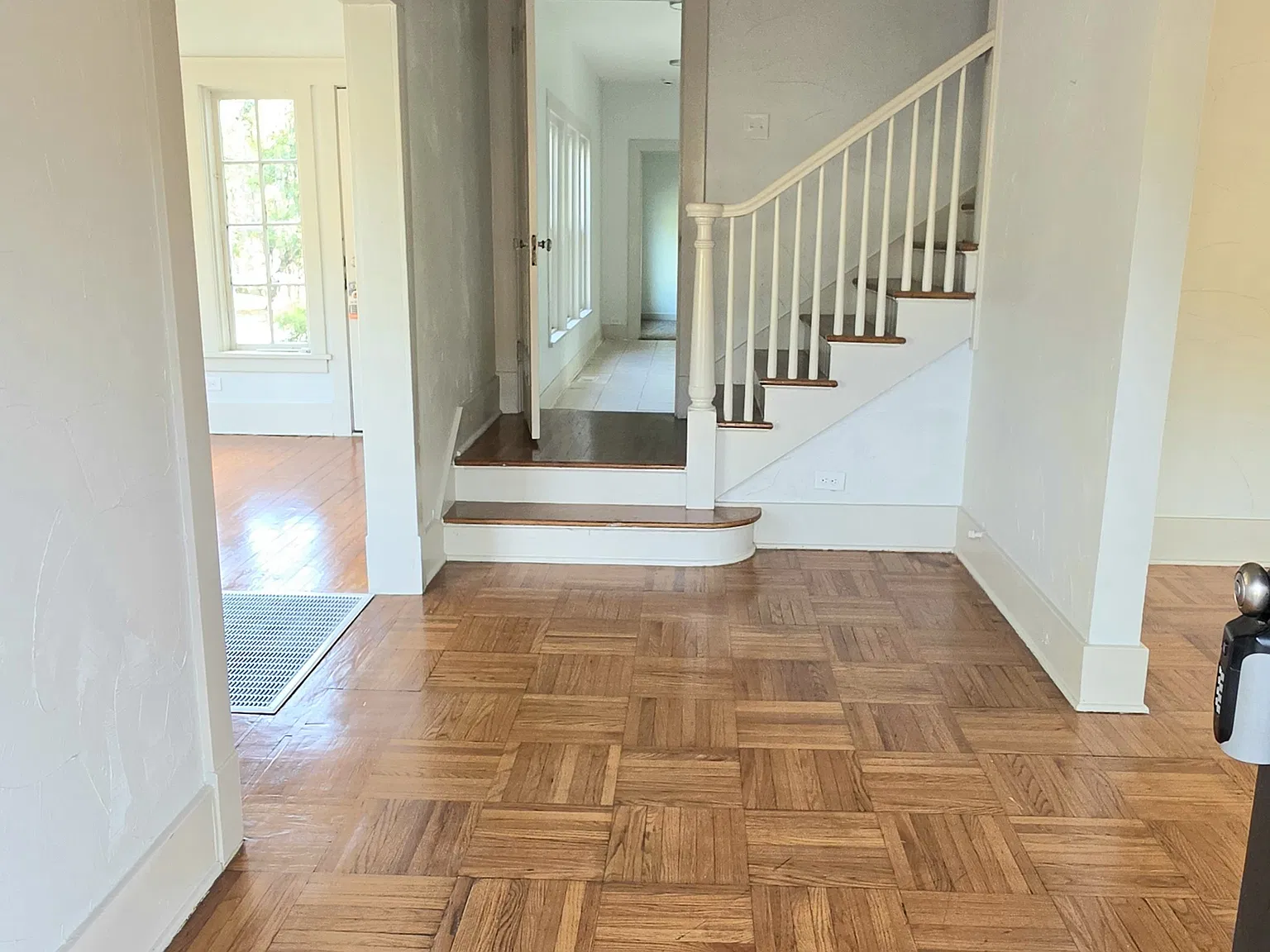 3 bed, 1877 sqft, $2,000 — Photo 3