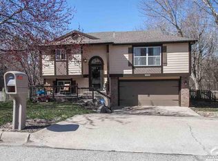 1007 Lakecrest Rd, Lawrence, KS 66049