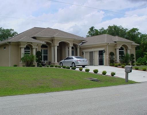1st image of 3759 Radcliff Ave