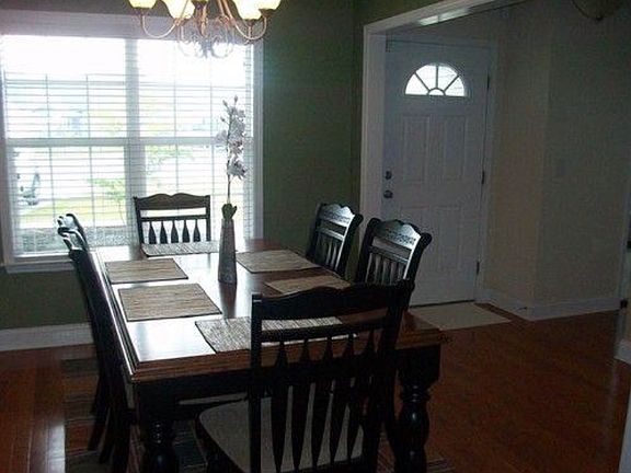 4th image of 1040 Stony Woods Ln
