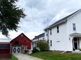 4 Elm St, Hubbardston, MA 01452