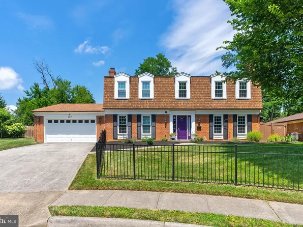 422 Mosby Dr SW, Leesburg, VA 20175