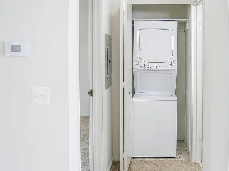 2396 Leslie Cir — Photo 22