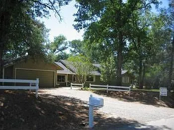 22021 Lassen View Dr photo 1