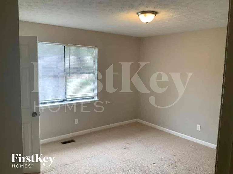 990 Green Valley Dr NW — Photo 7