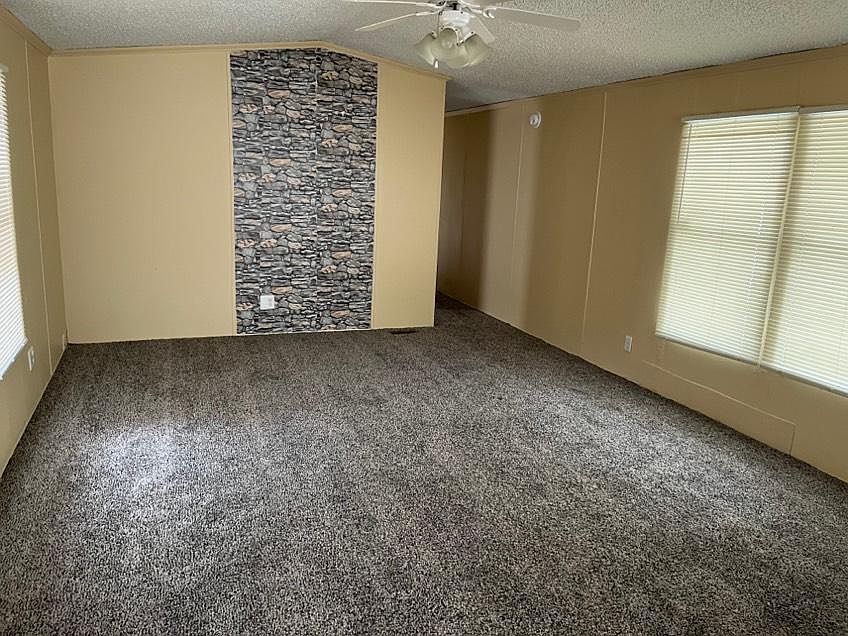 2nd image of 25 Maple Creek Ln