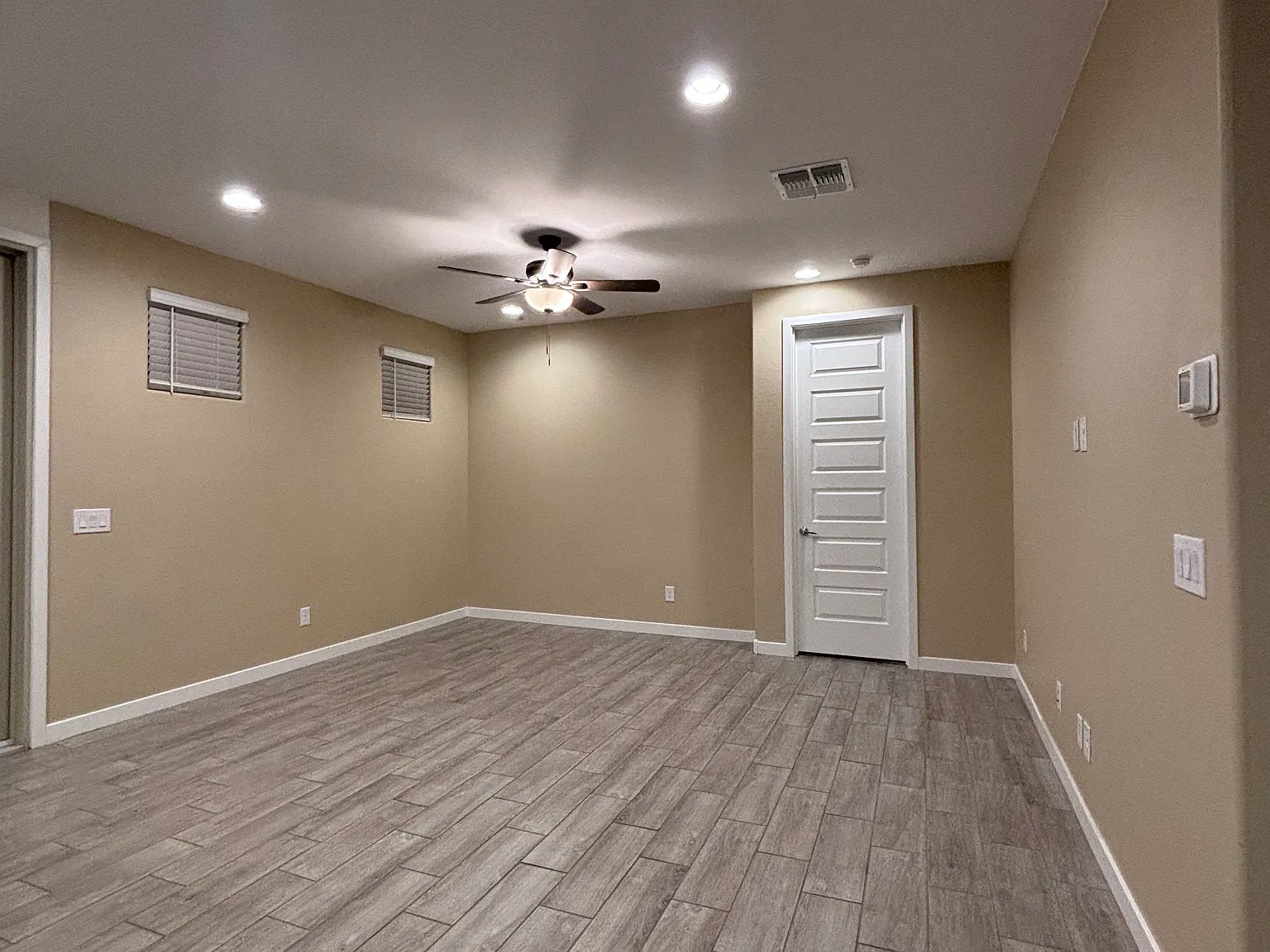 11237 W Parkway Dr — Photo 1