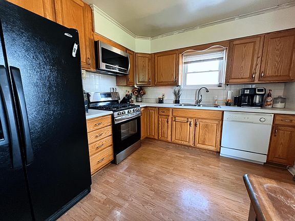 4th image of 1019 Buckeye Ave