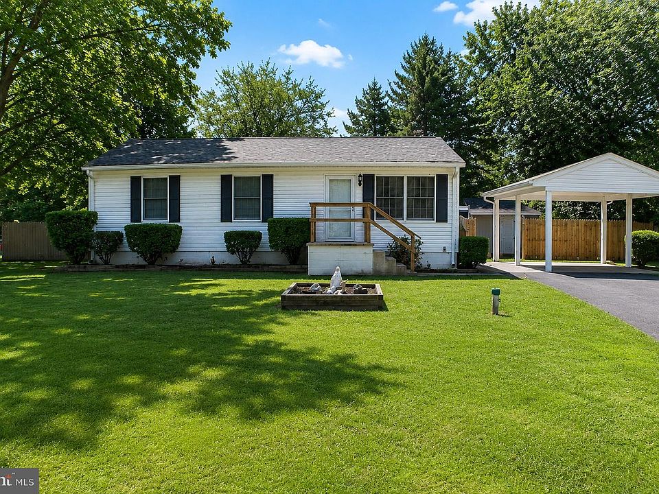 1st image of 26374 Fielding Rd