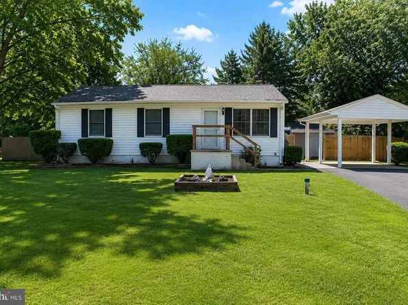 26374 Fielding Rd, Hollywood, MD 20636