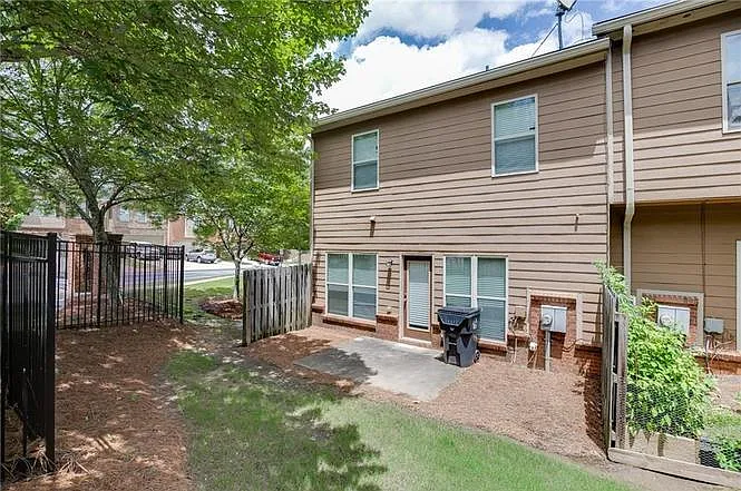 314 Oakland Hills Way — Photo 18