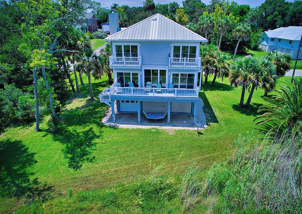 98 Bay Ave, Apalachicola, FL 32320 Zillow