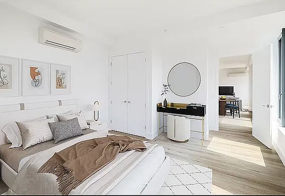 3rd image of 322 Grand Concourse #10C