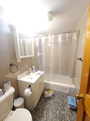 Rented by Astoria Realty | media 5