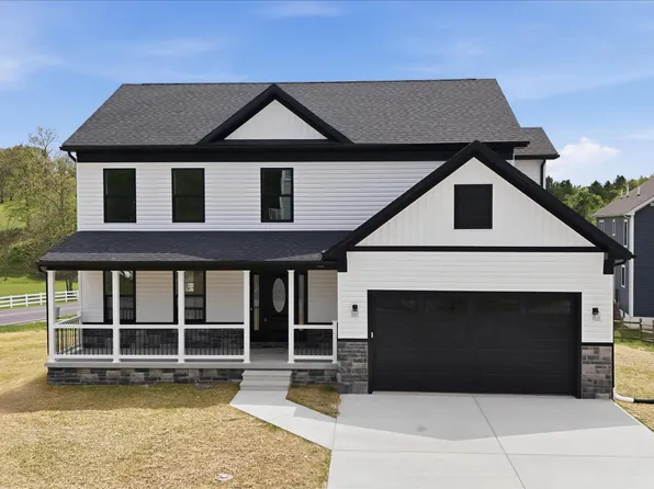 19 Bogey Dr, Martinsburg, WV 25405