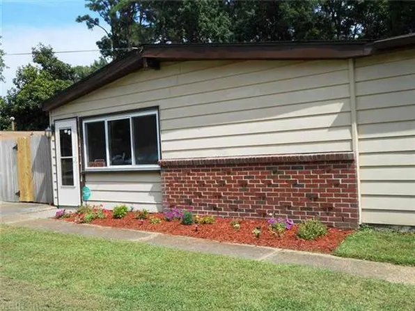4318 Towanda Rd, Chesapeake, VA 23325