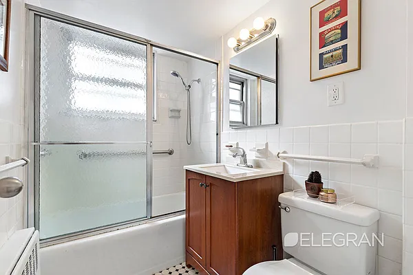 Sold by (Legacy) Elegran | media 6