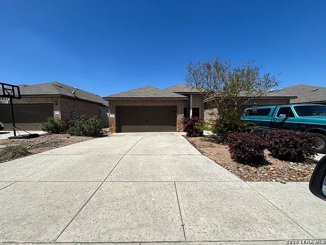 168 Joanne Cv — Photo 2
