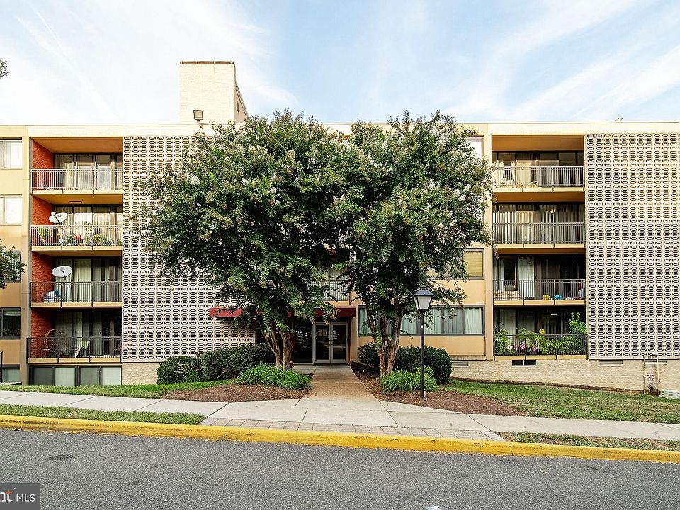 1st image of 4 S Van Dorn St APT 302