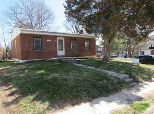 3000 Quiet Ln, Saint Louis, MO 63114