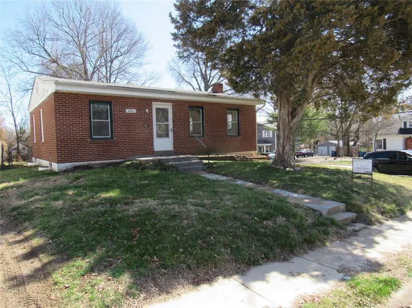 3000 Quiet Ln, Saint Louis, MO 63114